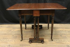 filigraner-klapptisch-j2119-um-1890-2119