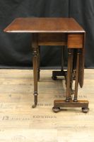 Filigraner Klapptisch J2119