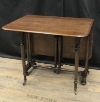 Filigraner Klapptisch J2119