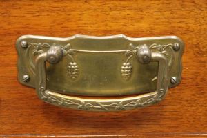 Halbschrank 