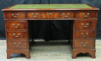 englischer-schreibtisch-h2210-nicht-antik-nussbaumfurnier-2210