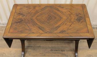 Englischer Coffeetable  J2223