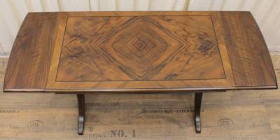 Englischer Coffeetable  J2223