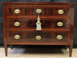 kommode-historismus-nussbaum-auf-mahagoni-furniert-2253