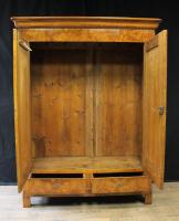 Dielenschrank