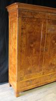 Dielenschrank