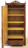 Wäsche/Pfeilerschrank