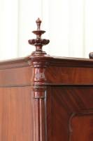 Wäsche/Pfeilerschrank