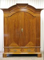 barocker-giebelschrank-barock-um-1750-mahagoni-2316