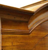 Barocker Giebelschrank