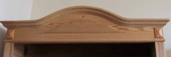 Garderobenschrank