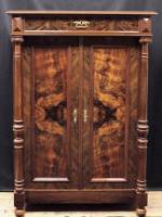 vollsaeulen-vertiko-gruenderzeit-um-1870-1880-nussbaum-wurzelholz-2397