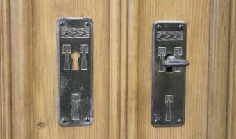 Kleiderschrank