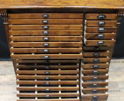 Setzkasten-Schrank