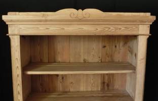 Geschirrschrank
