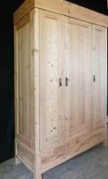 Kleiderschrank