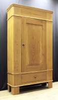 Dielenschrank
