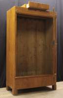 Kastenschrank