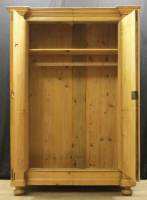 Kleiderschrank
