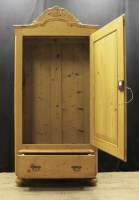 Kleiderschrank