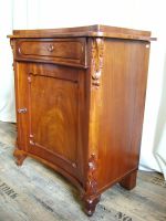 Anrichte / Halbschrank