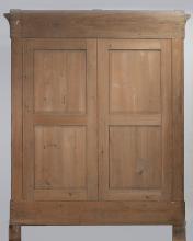 Gutshaus Kleider / Wäscheschrank