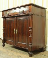 Halbschrank