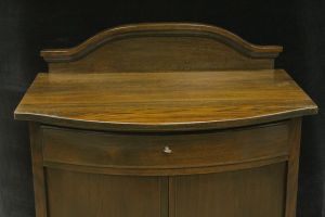 Halbschrank