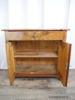 Anrichte / Halbschrank
