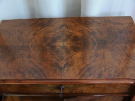 Anrichte / Halbschrank
