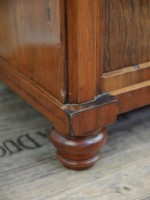 Anrichte / Halbschrank