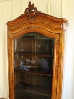 Vitrinenschrank