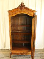 Vitrinenschrank