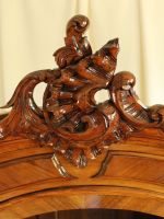 Vitrinenschrank