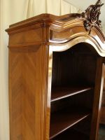 Vitrinenschrank
