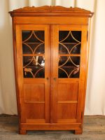 vitrine-esche-biedermeier-1170