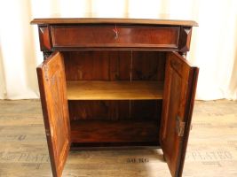Anrichte / Halbschrank Nussbaum