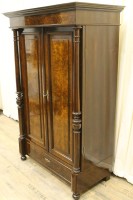Vollsäulenschrank Nussbaum A2009
