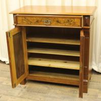Halbschrank