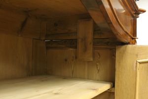 Kleiderschrank A2042