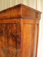 Schrank A242