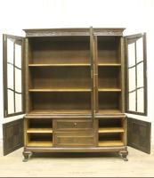 Büchervitrine