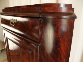 Eckschrank, Mahogoni