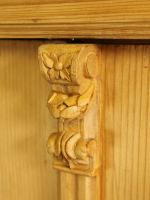 Vitrinenschrank