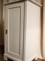 Schrank [A324]