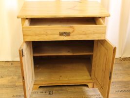 Anrichte / Halbschrank
