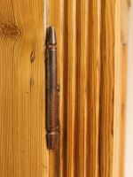 Schrank im Louis Philippe Stil
