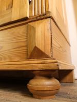 Schrank im Louis Philippe Stil