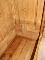 Schrank im Louis Philippe Stil