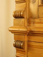 Kiefernholz-Buffet